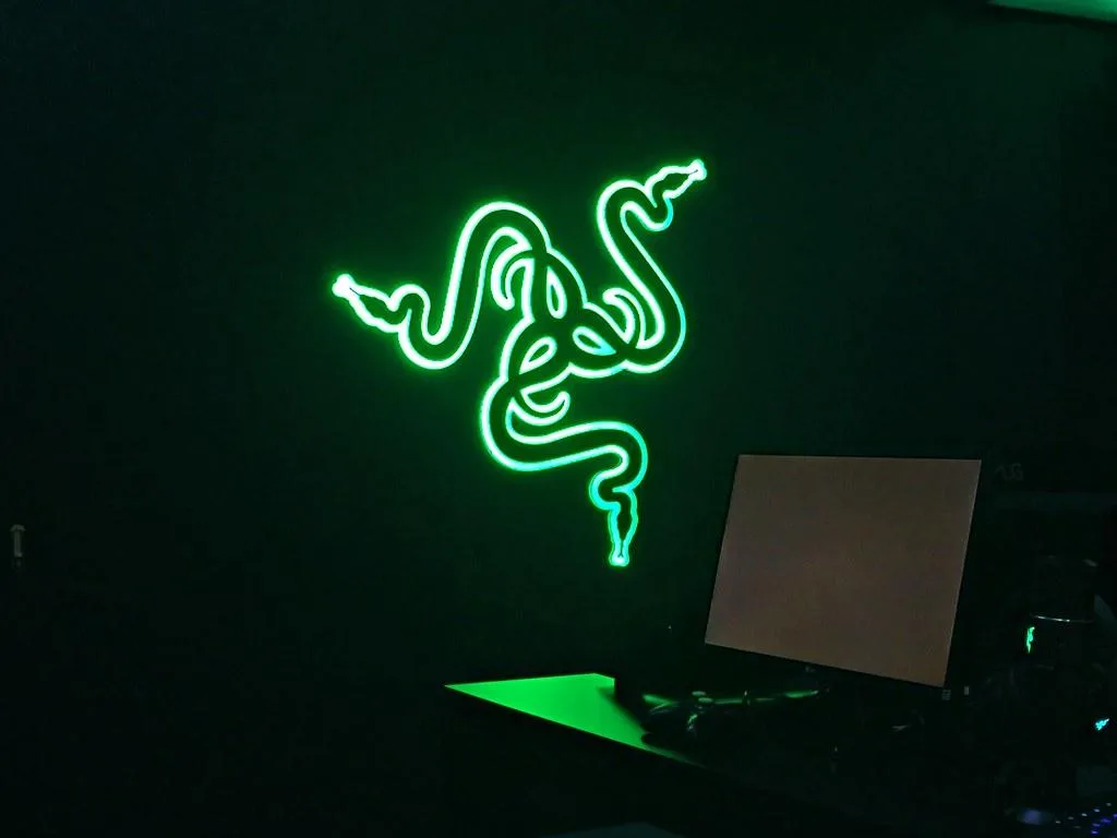 The Razer Blade Edge: Gaming at the Speed of Light with ‍SSD Storage
