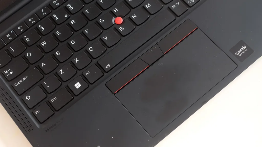 Empowering Road⁢ Warriors: Lenovo ThinkPad‌ X1 Carbon's Boundless Energy